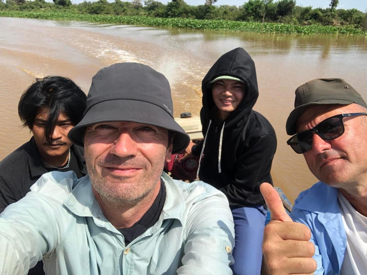 St 63 Home Stay & Tour Kampong Khleang Kültér fotó