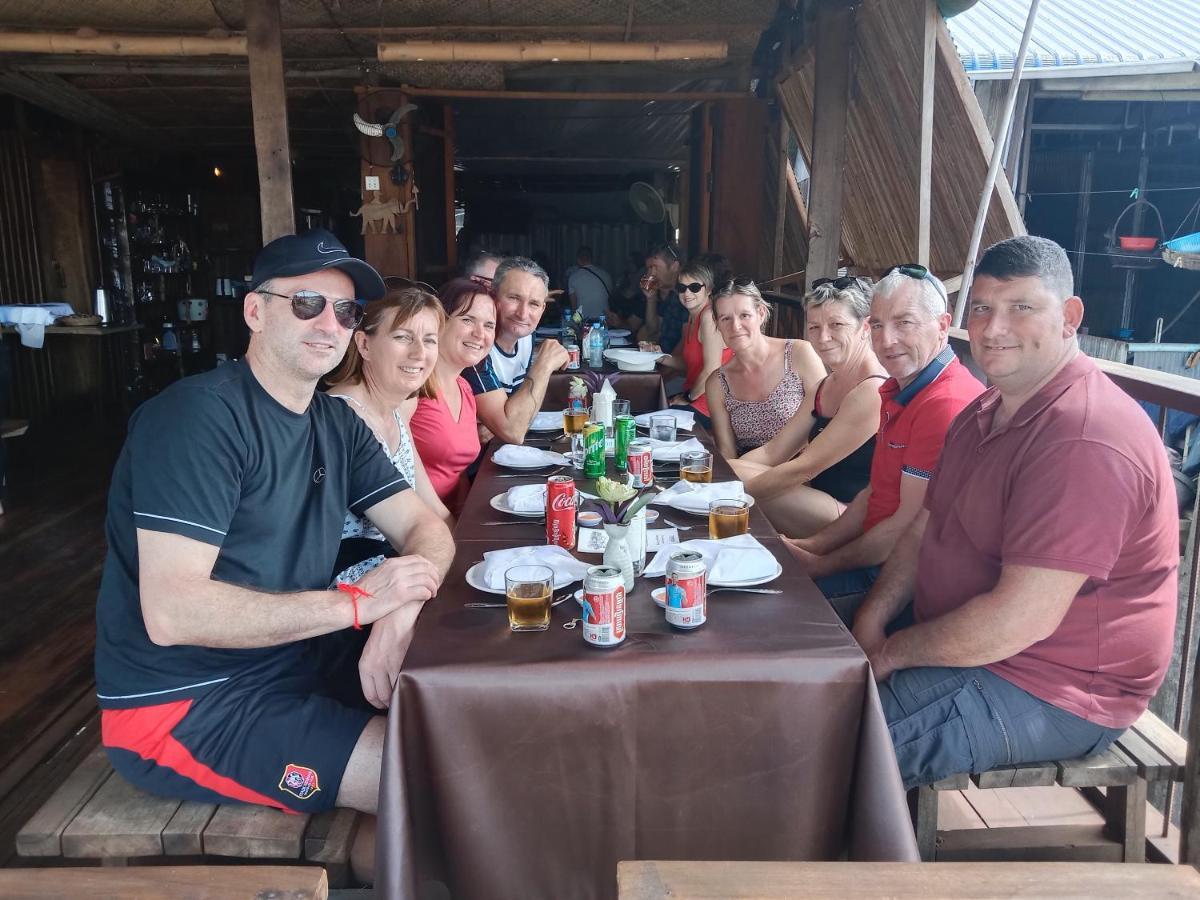 St 63 Home Stay & Tour Kampong Khleang Kültér fotó