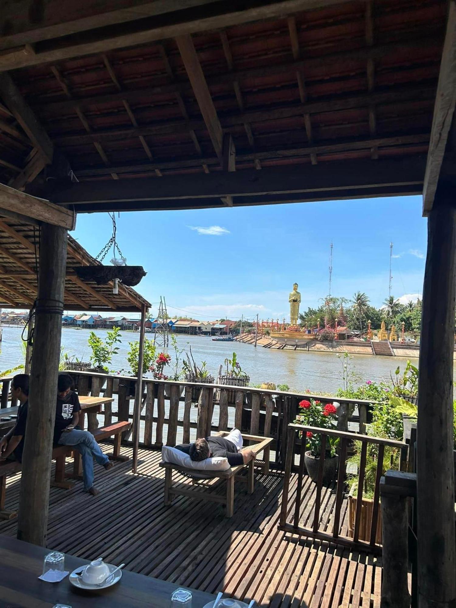 St 63 Home Stay & Tour Kampong Khleang Kültér fotó
