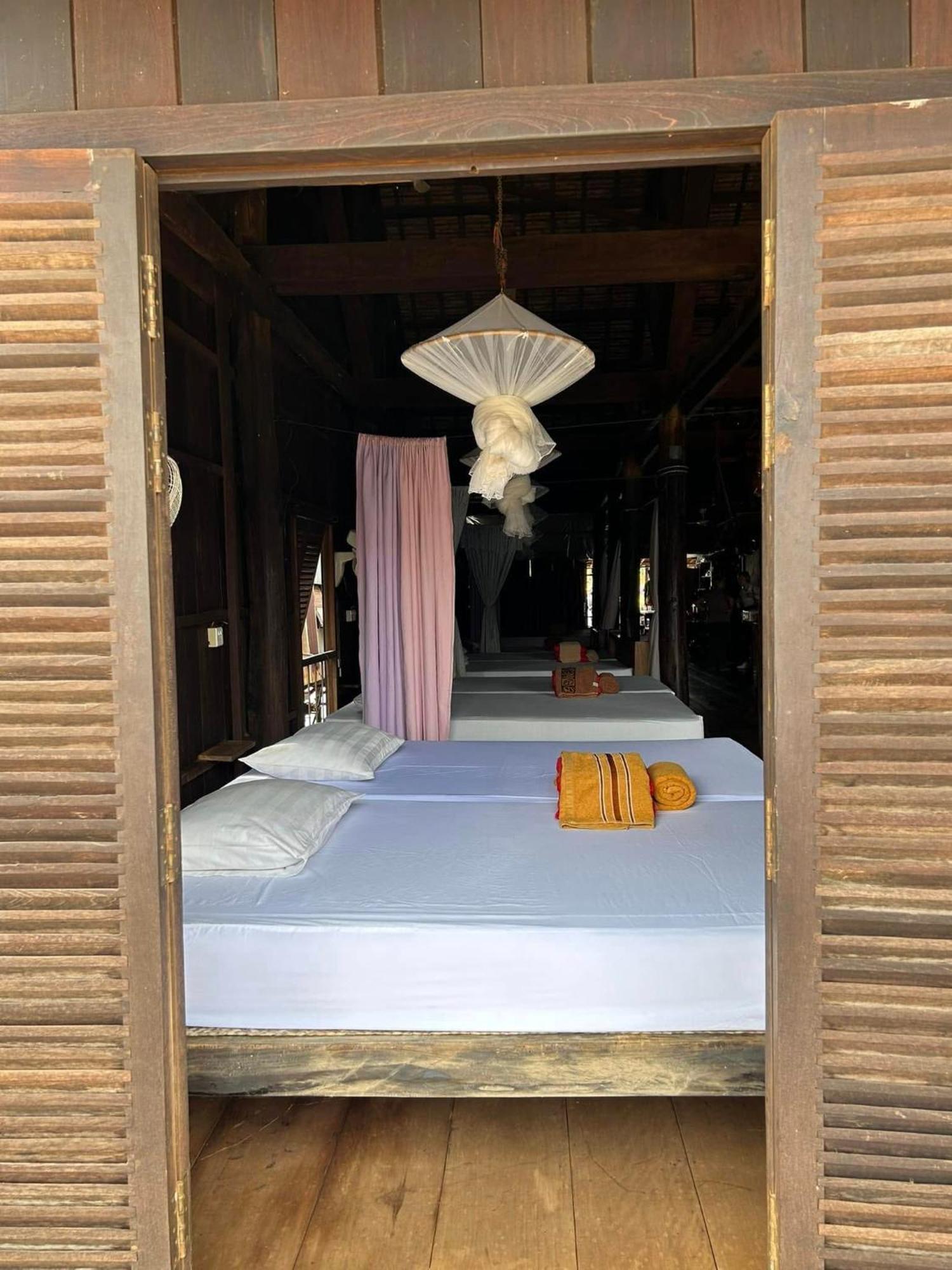 St 63 Home Stay & Tour Kampong Khleang Kültér fotó