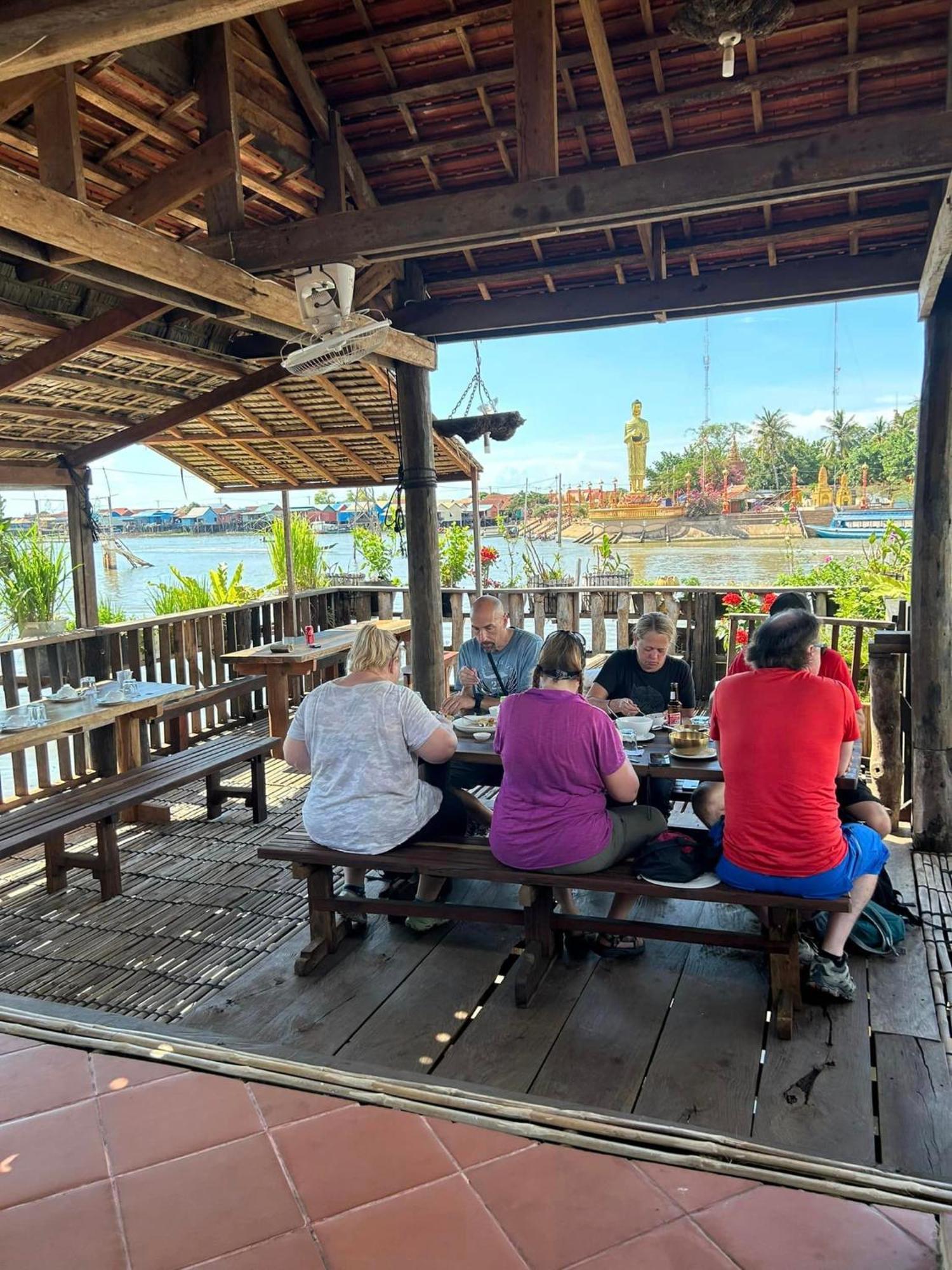 St 63 Home Stay & Tour Kampong Khleang Kültér fotó