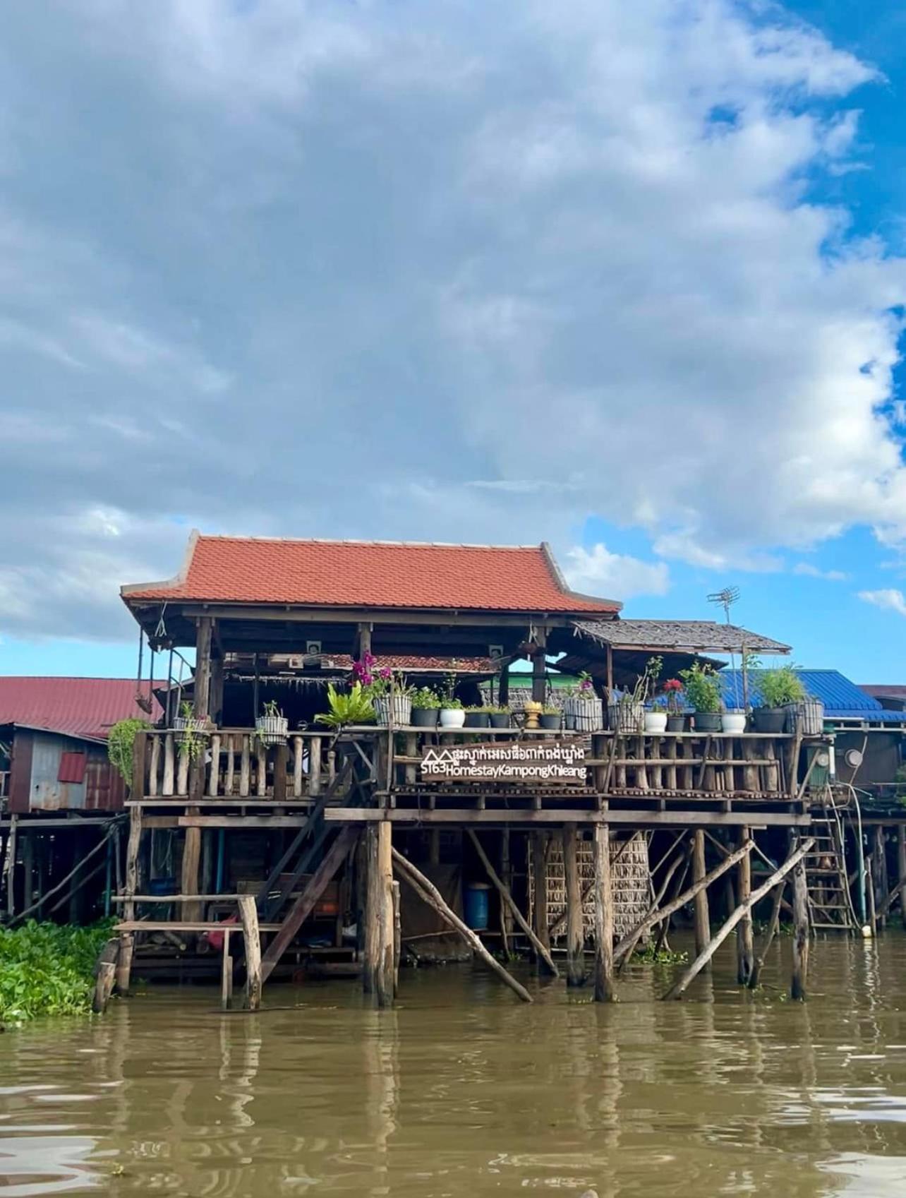 St 63 Home Stay & Tour Kampong Khleang Kültér fotó